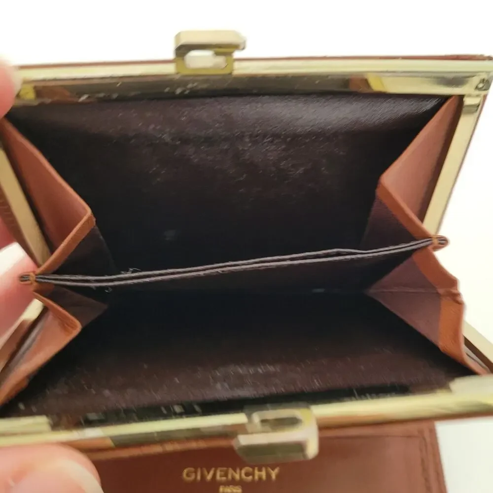 Givenchy Vintage Leather Wallet Brown Leather Bifold Medium Compact‎ Kisslock